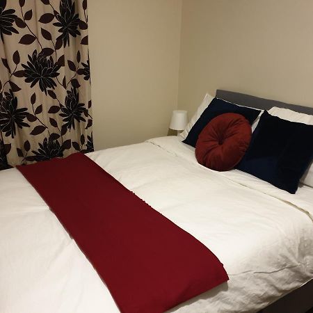 2 Bedroom Lovely Apartment In Woolwich ロンドン エクステリア 写真