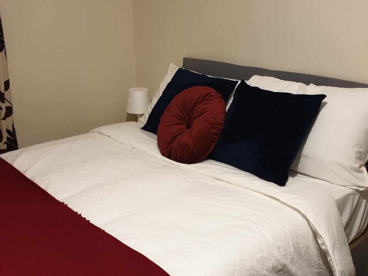 2 Bedroom Lovely Apartment In Woolwich ロンドン エクステリア 写真