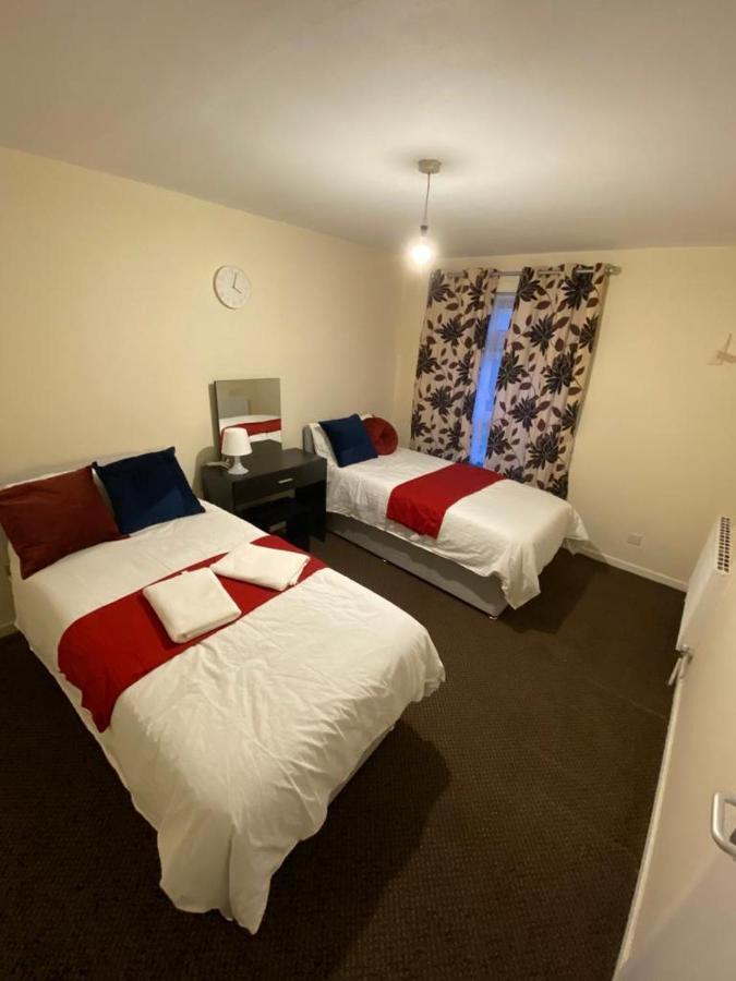 2 Bedroom Lovely Apartment In Woolwich ロンドン エクステリア 写真