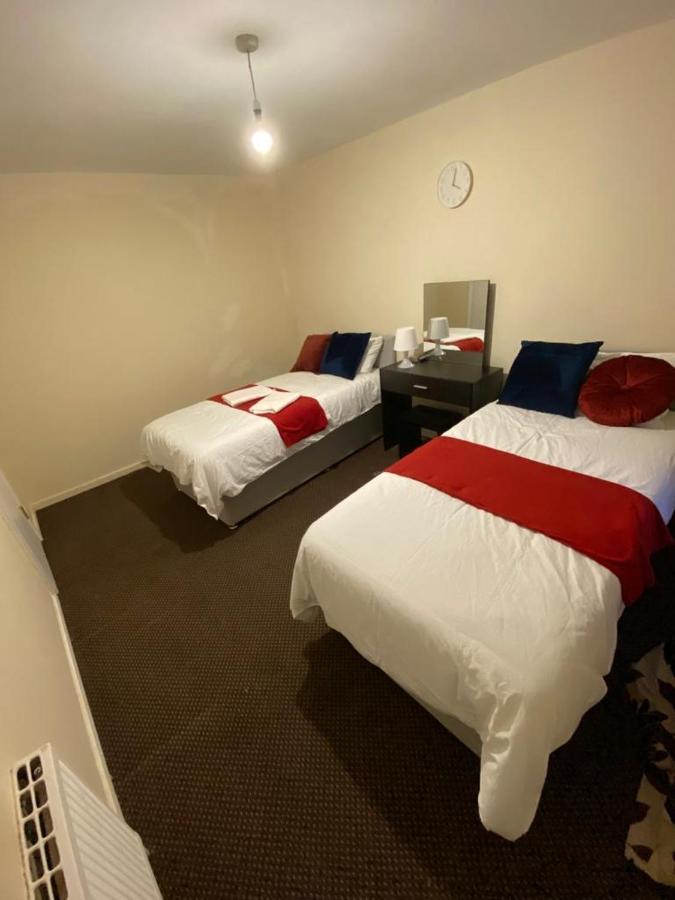 2 Bedroom Lovely Apartment In Woolwich ロンドン エクステリア 写真